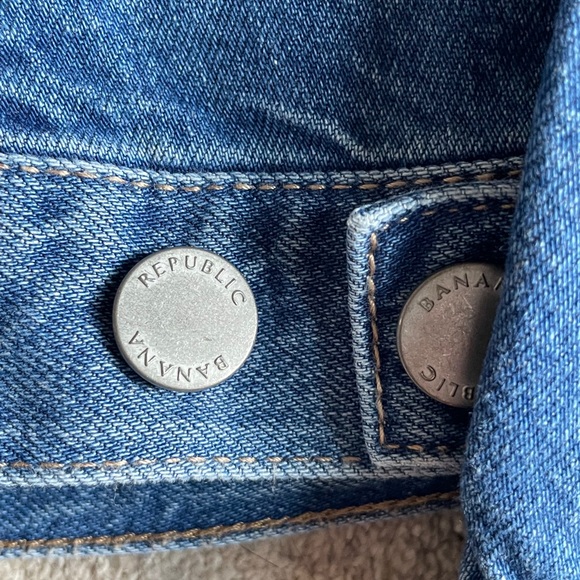 Banana Republic denim jacket - Picture 3 of 4